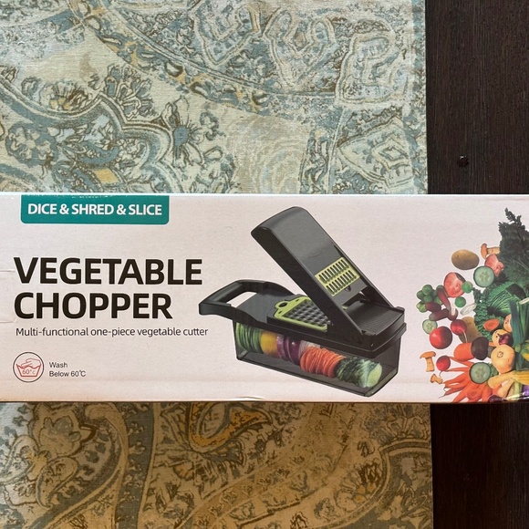 COPY - BRAND NEW - IN BOX - Vegetable / Fruit Chopper - Picture 1 of 6